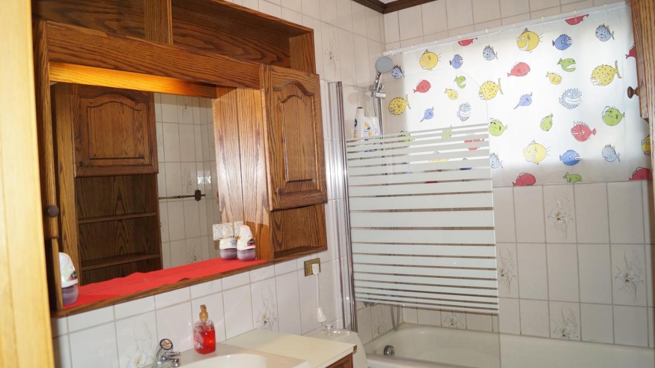 Twin Room With Shared Bathroom Njarthvik Exterior photo